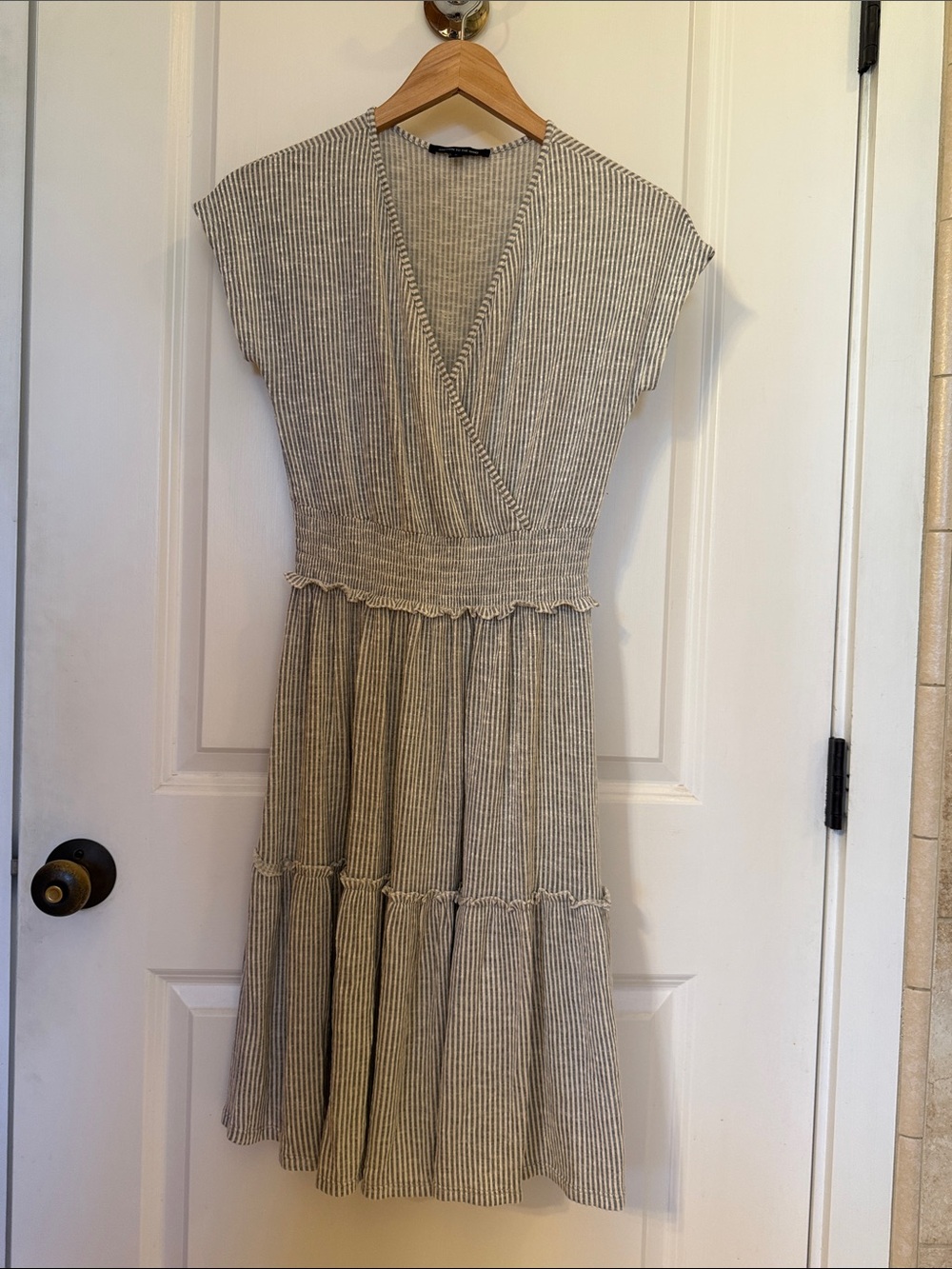 NWOT Caution To The Wind Gray and White Striped V-Neck Smocked Midi Dress